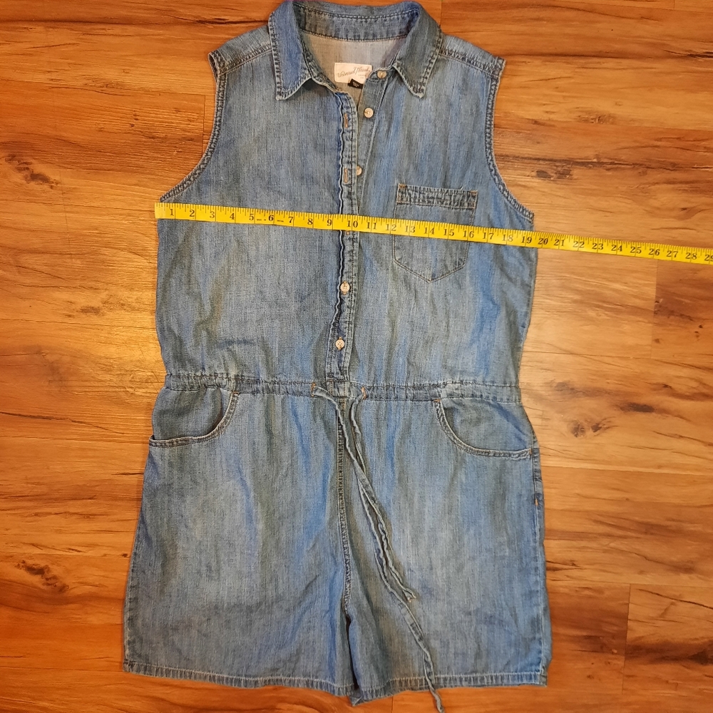 Universal Threads Overall Shorts Drawstring Med - image 3